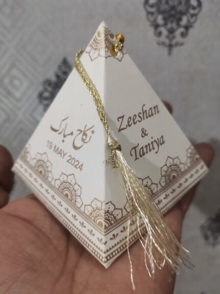 Pyramid Bid Box With Golden Dori